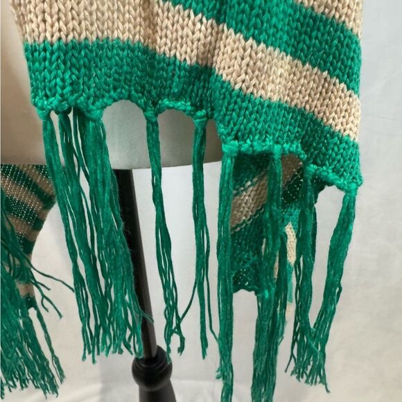 Kelly green and tan tassels cardigan sweater vest size s/m NWOT - Picture 2 of 5